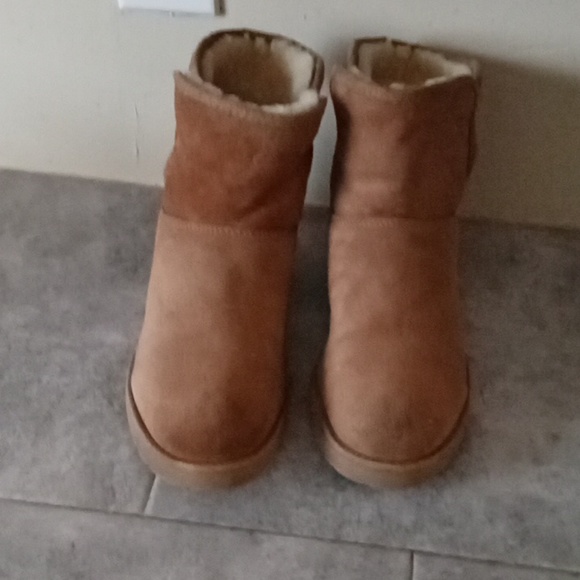 UGG boots saiz 7 women - Picture 1 of 6